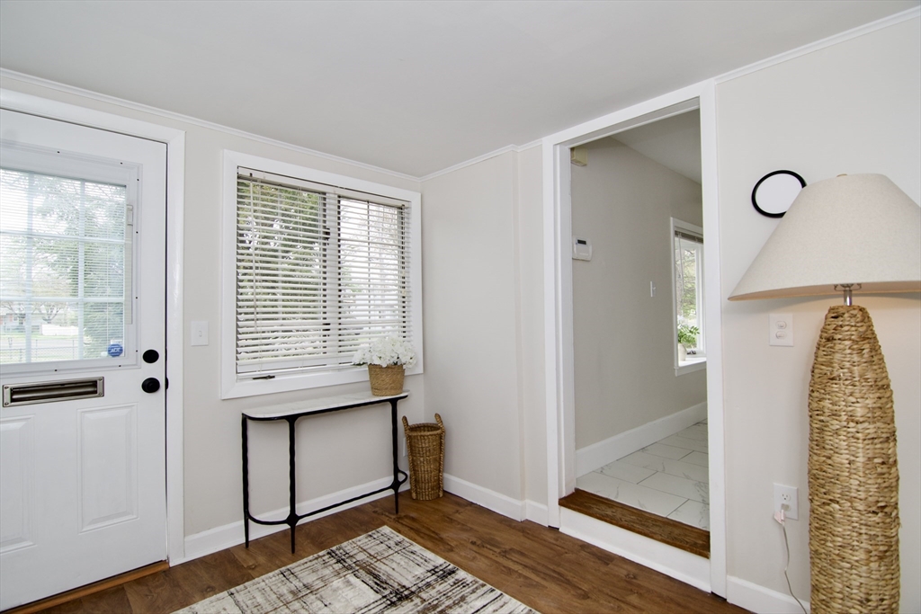 1657 Carew Street Springfield, MA 01104 - Photo 6 of 42