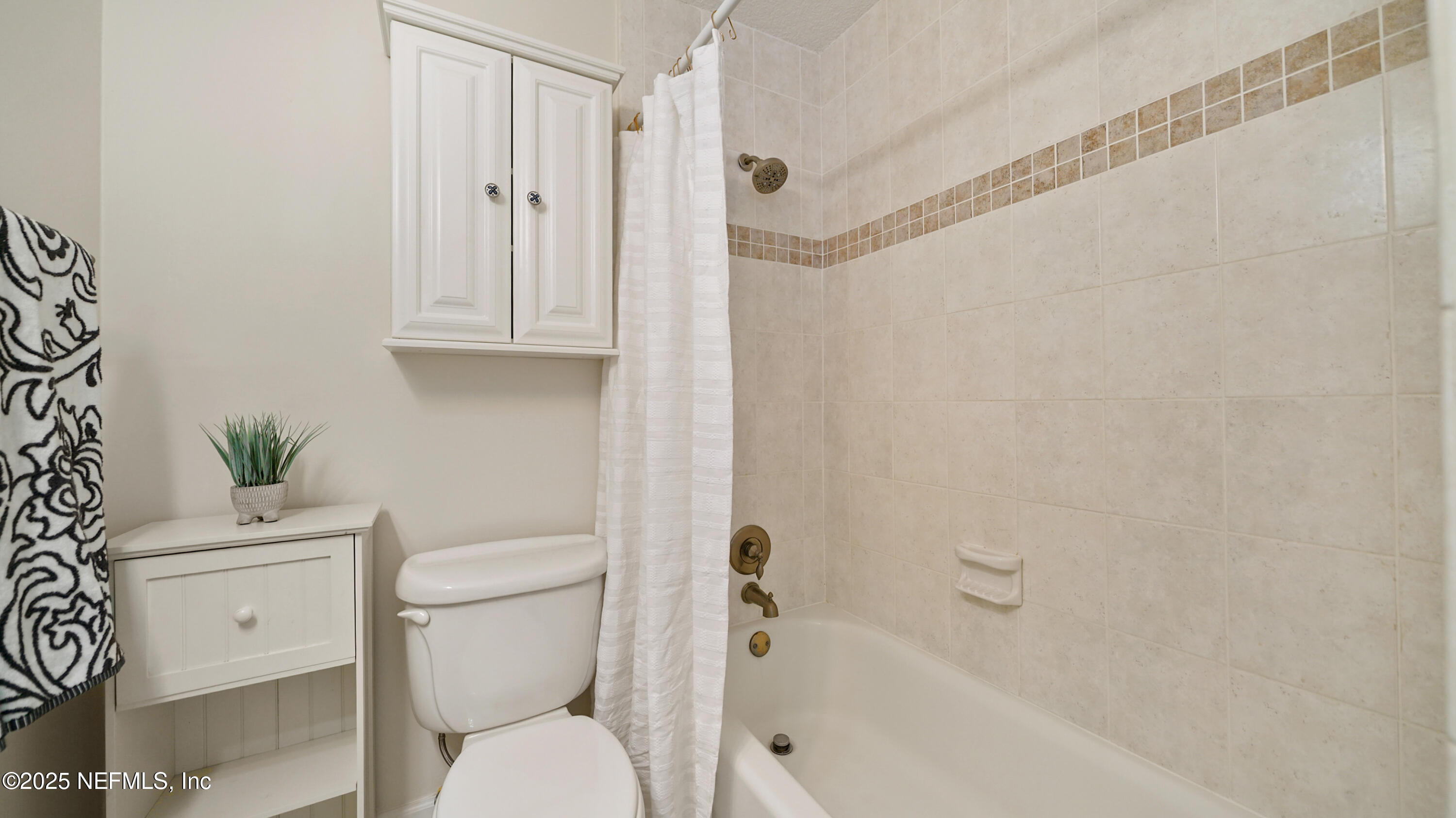 2233 Seminole Road, Unit 7 Atlantic Beach, FL 32233 - Photo 30 of 52 Owners En Suite Bath