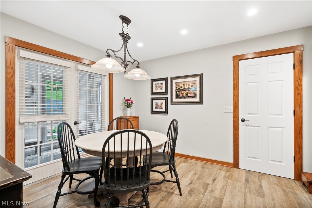 1601 Stine Road Peninsula, OH 44264 - Photo 26 of 35 Kitchen Eat In Area