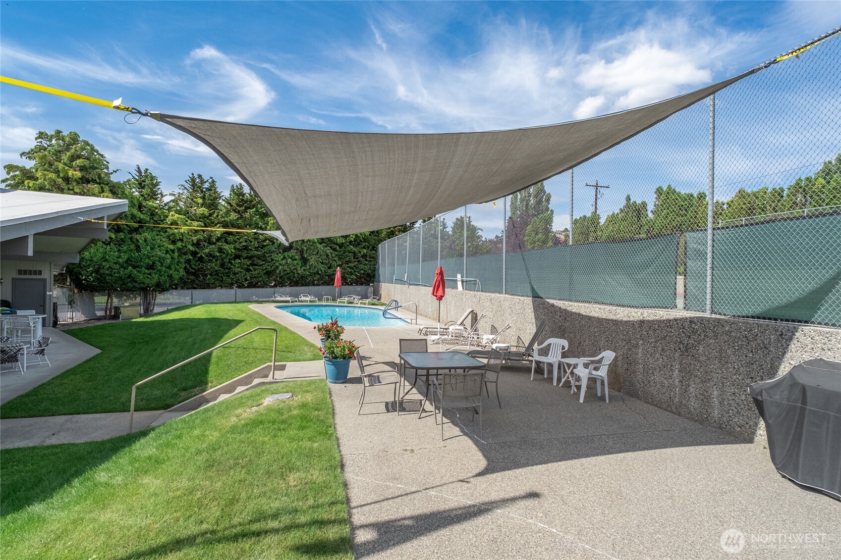 225 19th Street Northeast, Unit 23 East Wenatchee, WA 98802 - Photo 2 of 40