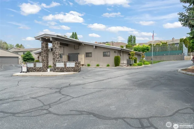 $435,000 | 225 19th Street Northeast, Unit 23, East Wenatchee, WA 98802