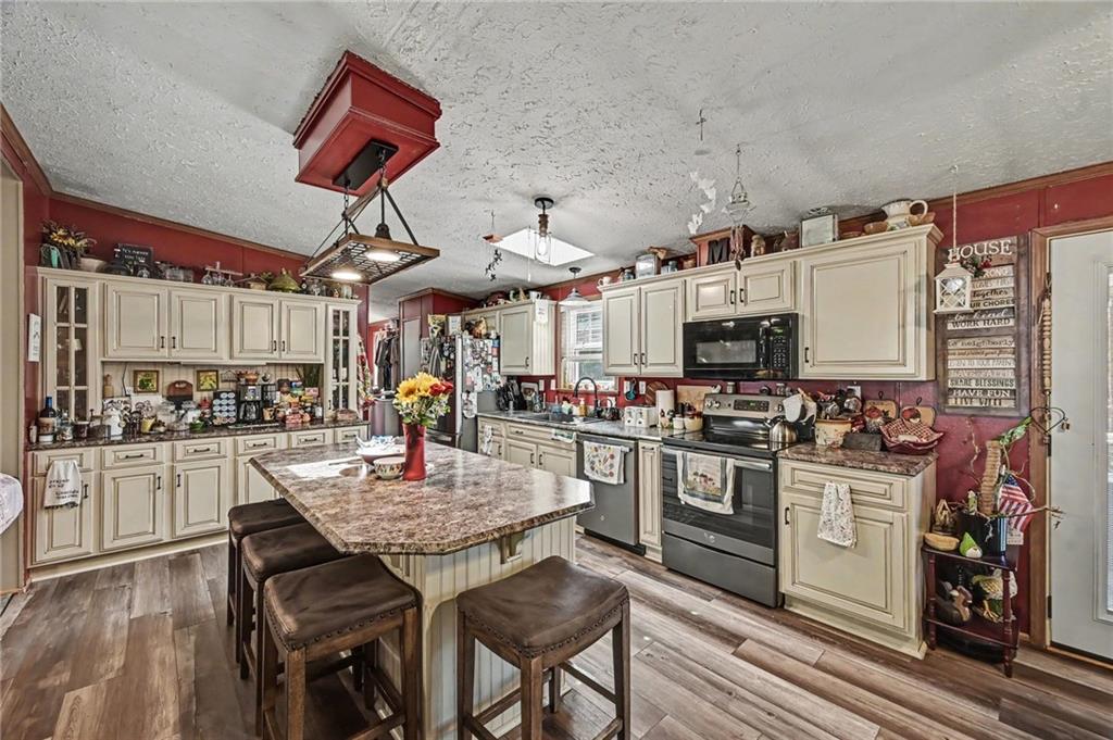 414 Northeast County Line Road St. Joseph, MO 64505 - Photo 4 of 43 Gallery Image 4