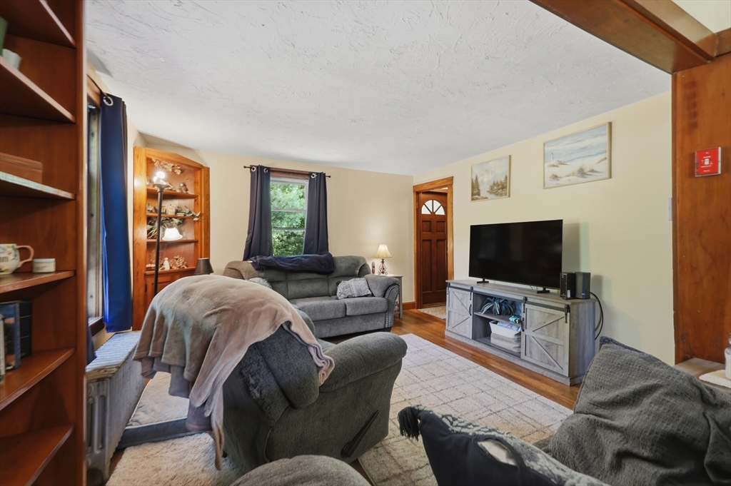 112 South Royalston Road Athol, MA 01331 - Photo 7 of 36