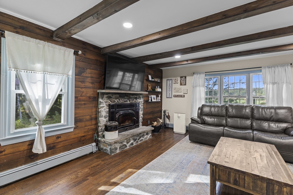 86 Pine Street Rochester, MA 02770 - Photo 11 of 41