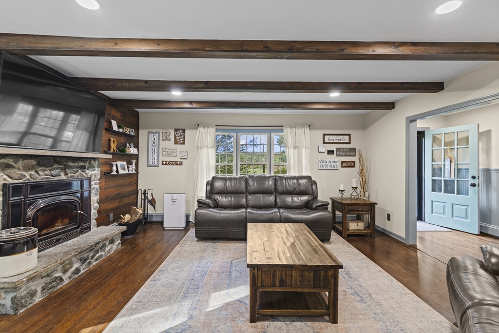 86 Pine Street Rochester, MA 02770 - Photo 12 of 41