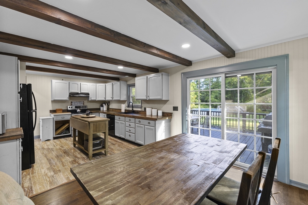 86 Pine Street Rochester, MA 02770 - Photo 8 of 41
