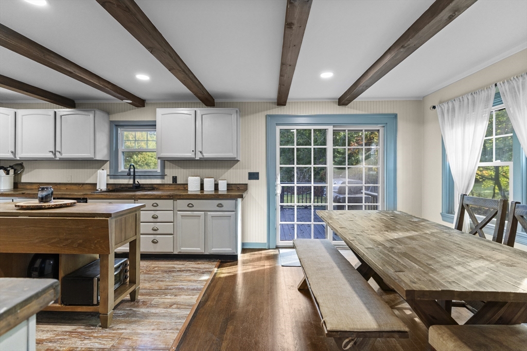 86 Pine Street Rochester, MA 02770 - Photo 10 of 41