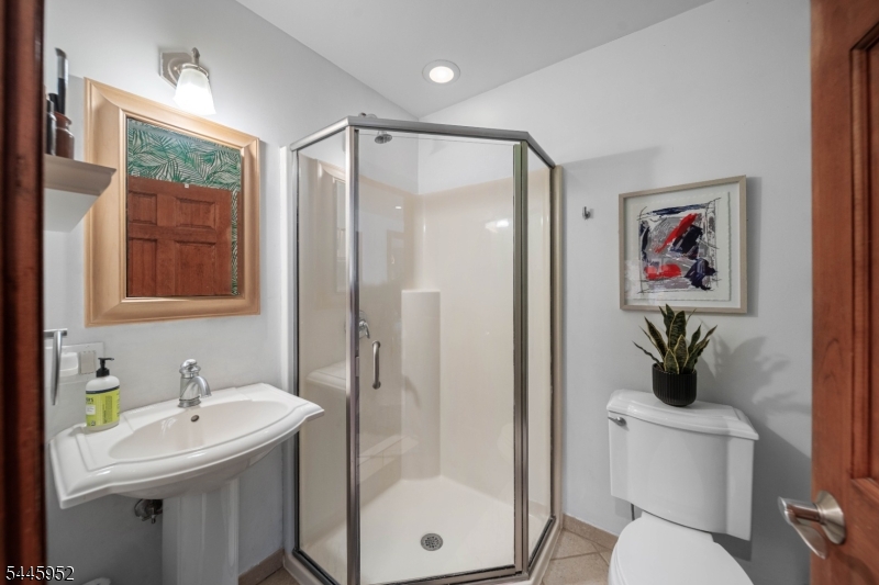 129 N Road Nutley, NJ 07110 - Photo 13 of 30