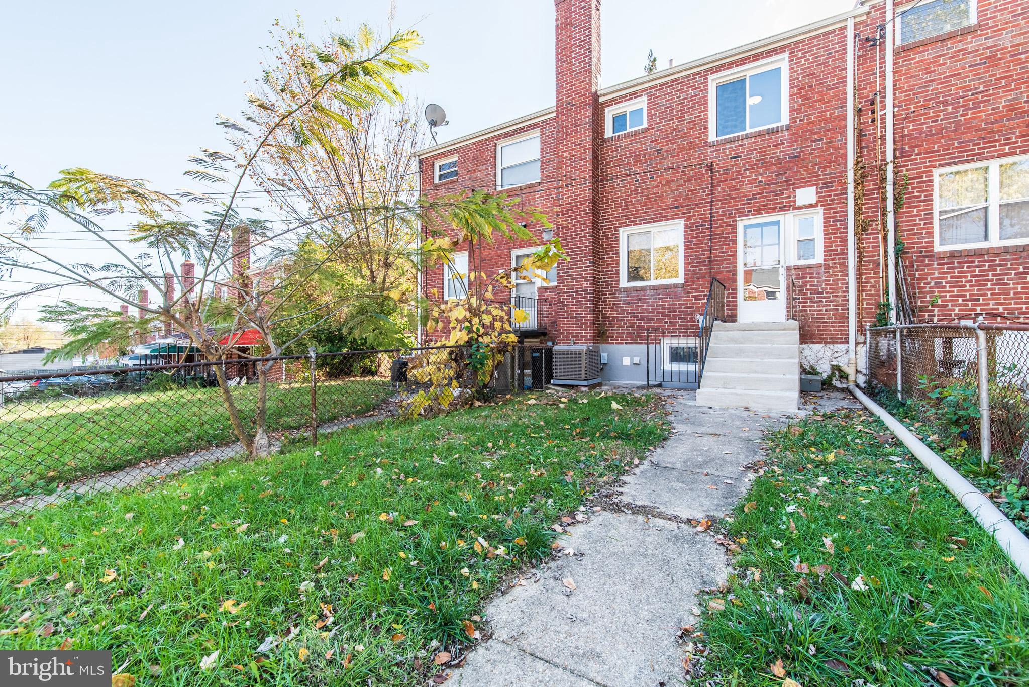 1812 Swansea Road Baltimore, MD 21239 - Photo 35 of 37 Perfect place to have a cookout