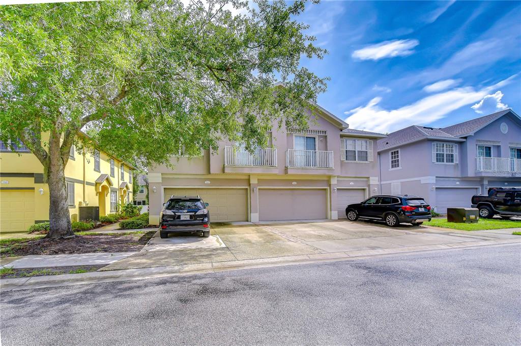 27845 Pleasure Ride Loop Wesley Chapel, FL 33544 - Photo 6 of 60 Gallery Image 6