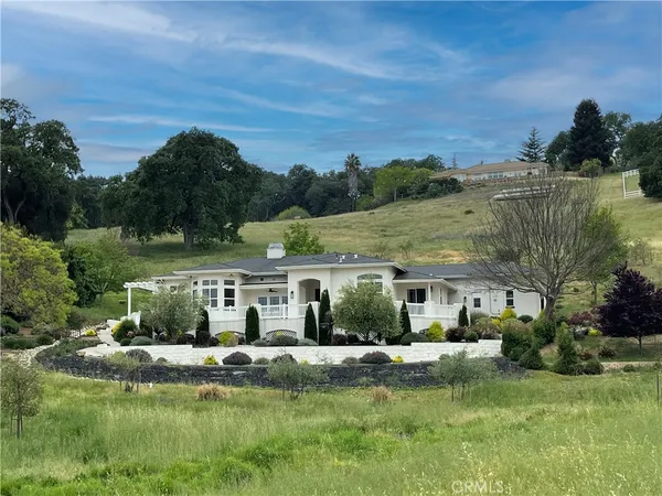 $5,200 | 8560 Corriente Road, Atascadero, CA 93422