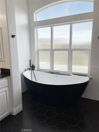 $5,200 | 8560 Corriente Road, Atascadero, CA 93422