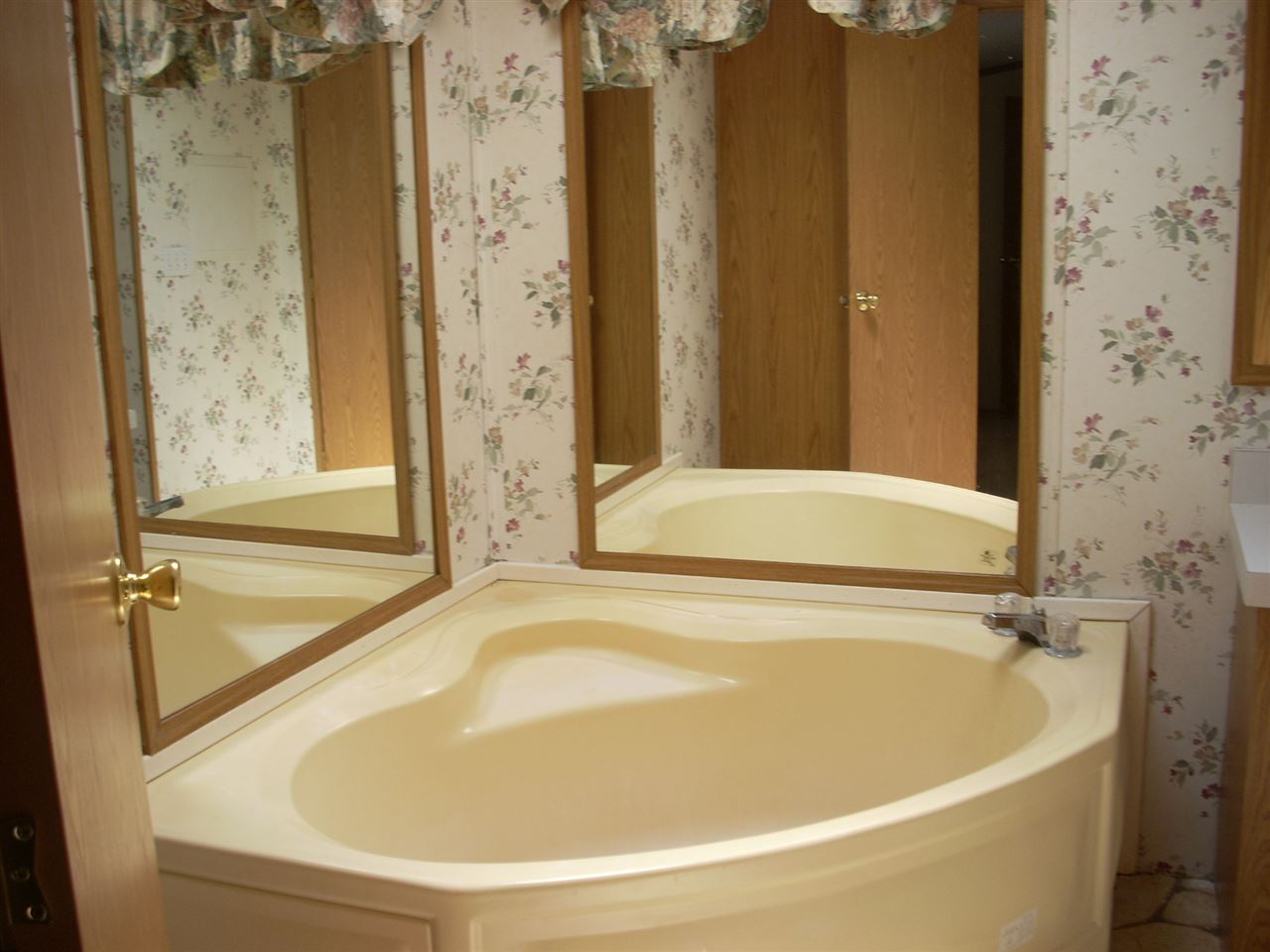 15673 3rd Road Plymouth, IN 46563 - Photo 10 of 24 Gallery Image 10