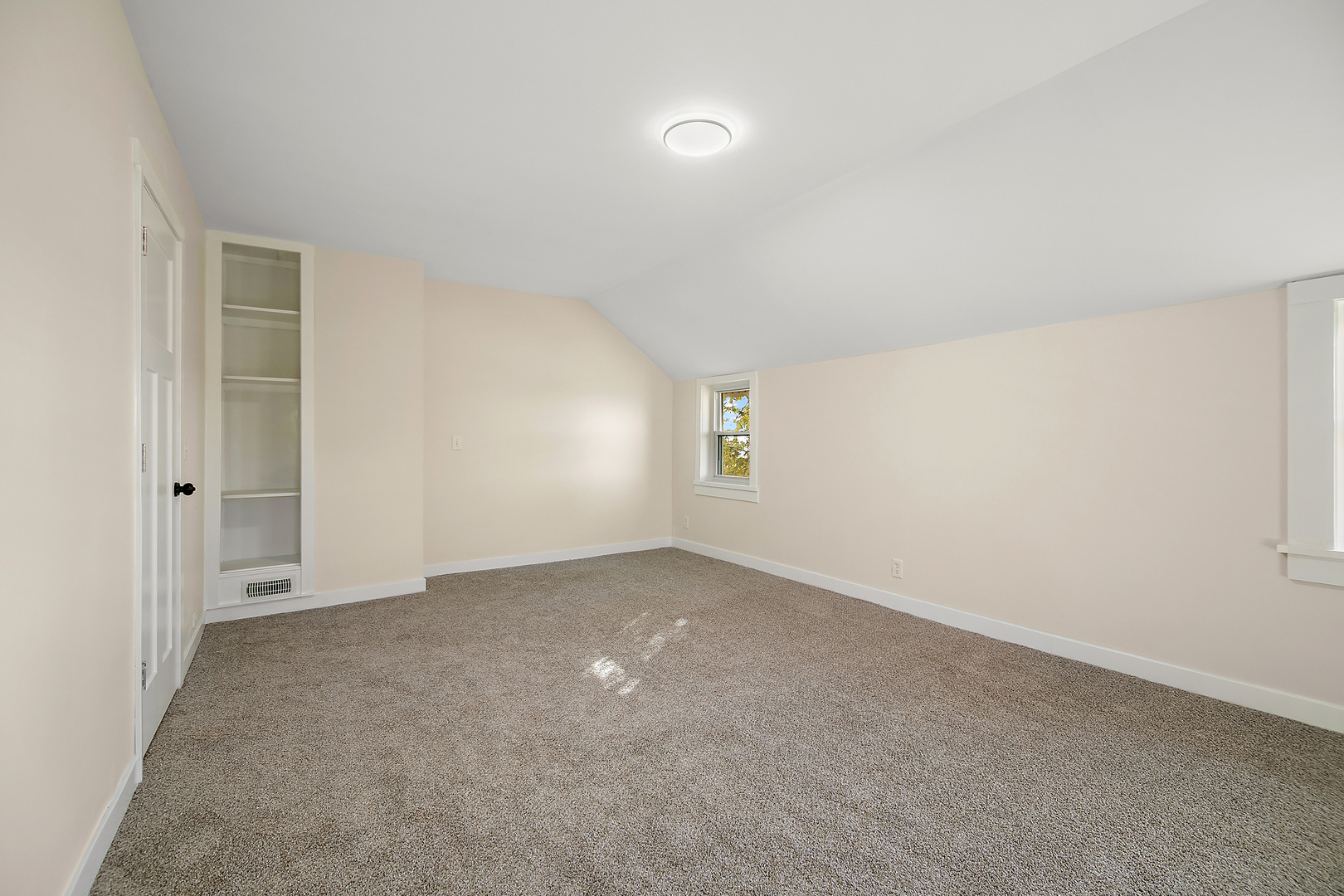 2773 North 900 East Road Ashkum, IL 60911 - Photo 28 of 30 an empty room with windows and closet