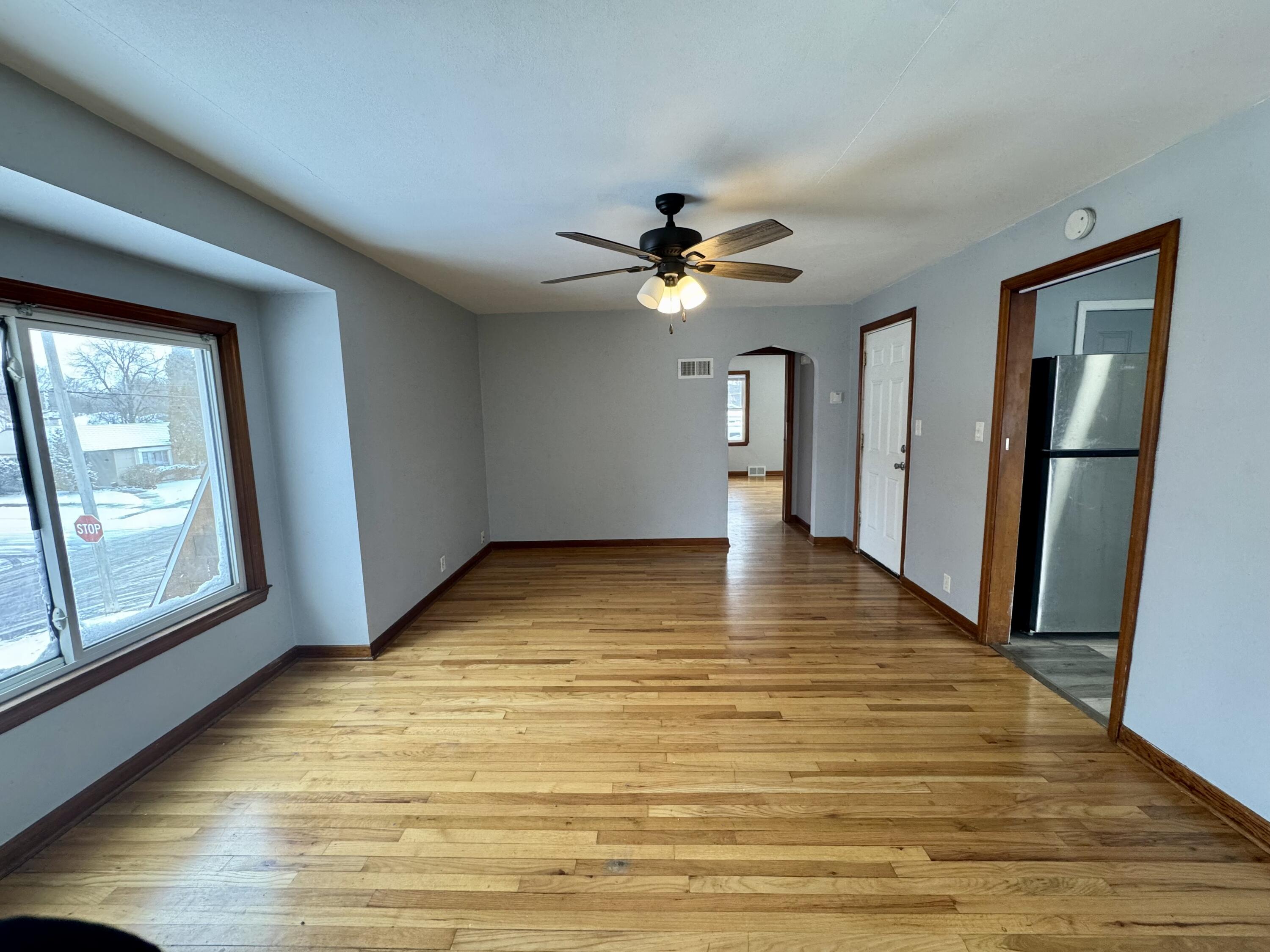 5601 37th Avenue Kenosha, WI 53144 - Photo 19 of 31 Unit 2 Living Room