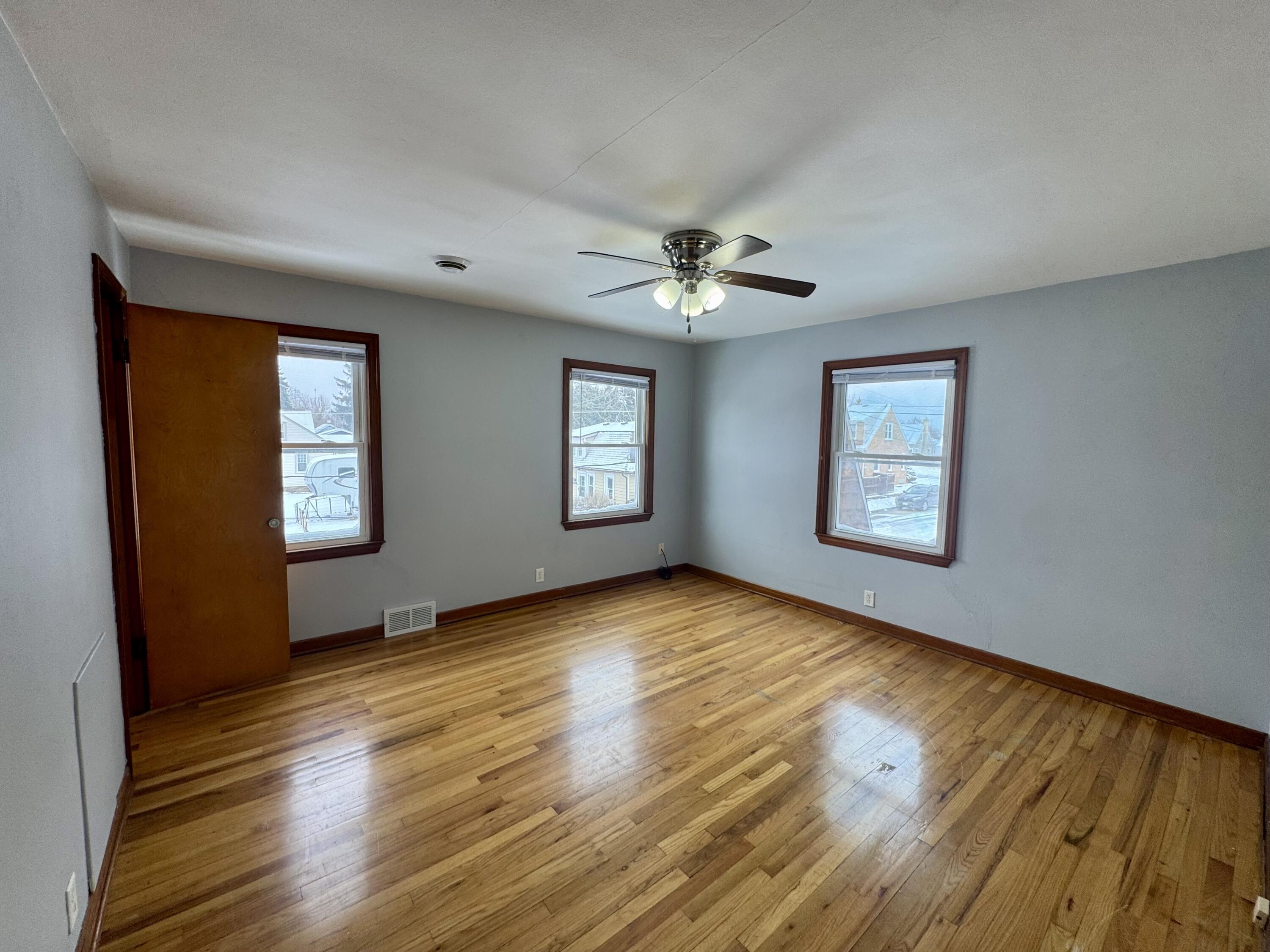 5601 37th Avenue Kenosha, WI 53144 - Photo 21 of 31 Unit 2 Bedroom