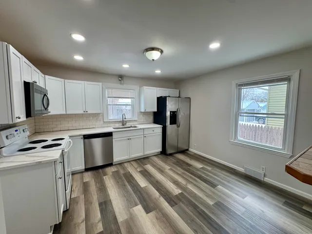 $295,000 | 5601 37th Avenue, Kenosha, WI 53144