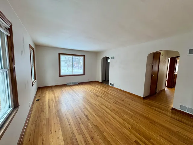 $295,000 | 5601 37th Avenue, Kenosha, WI 53144