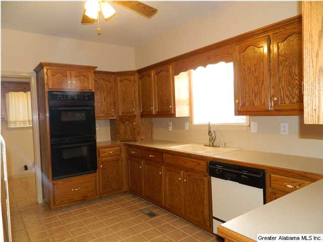 5577 Tyler Loop Road Pinson, AL 35126 - Photo 5 of 29
