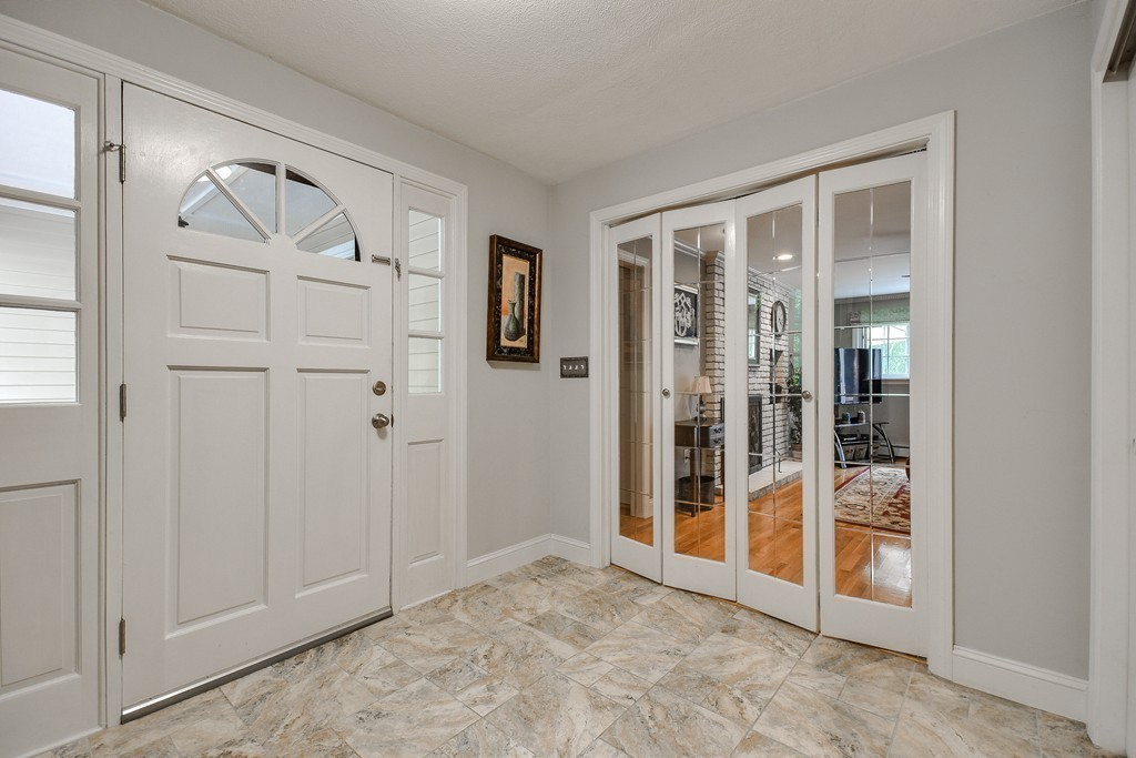56 Knight Road Framingham, MA 01701 - Photo 8 of 29 Gallery Image 8