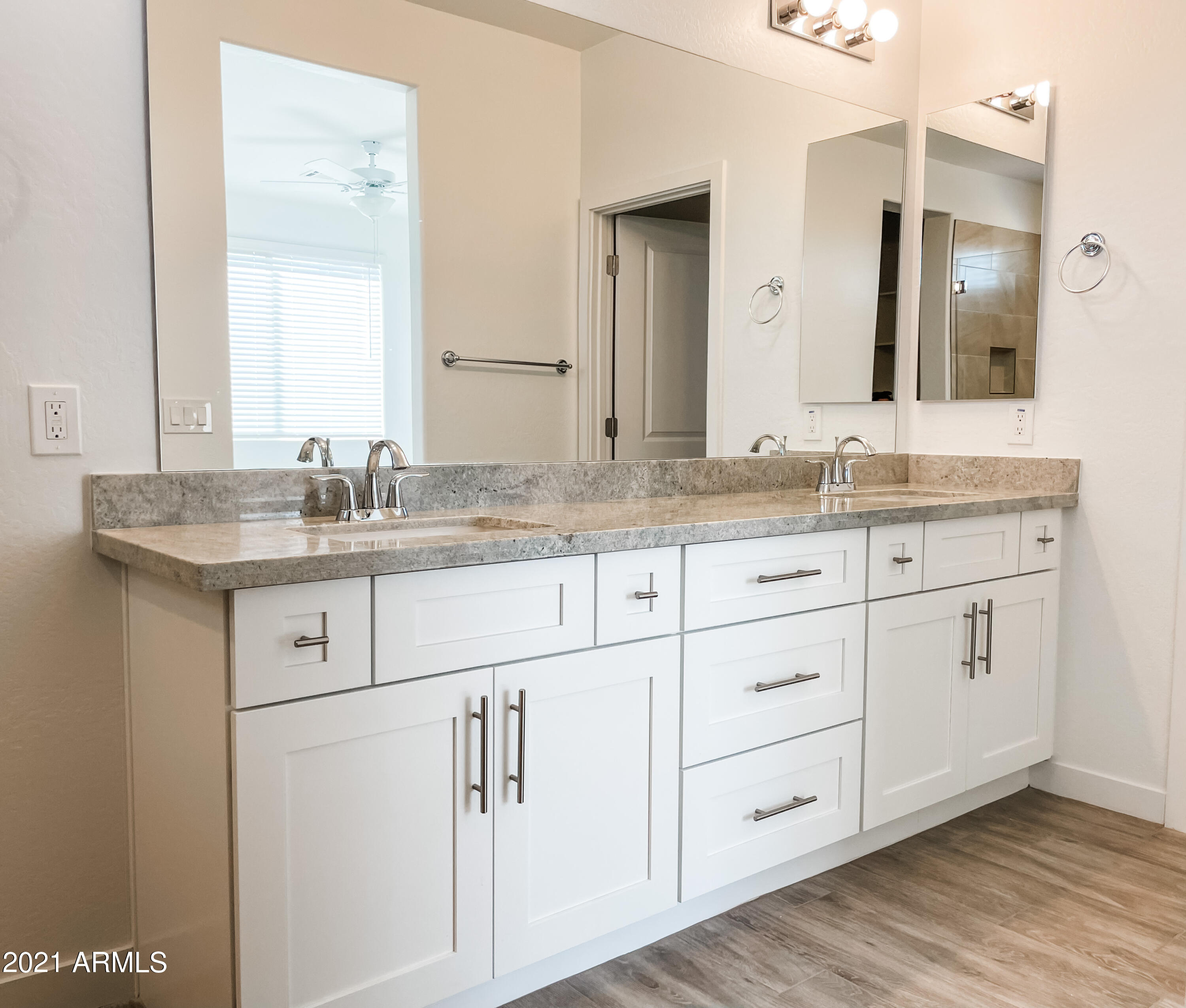 17009 East Bobwhite Way Rio Verde, AZ 85263 - Photo 7 of 12 Master Bath
