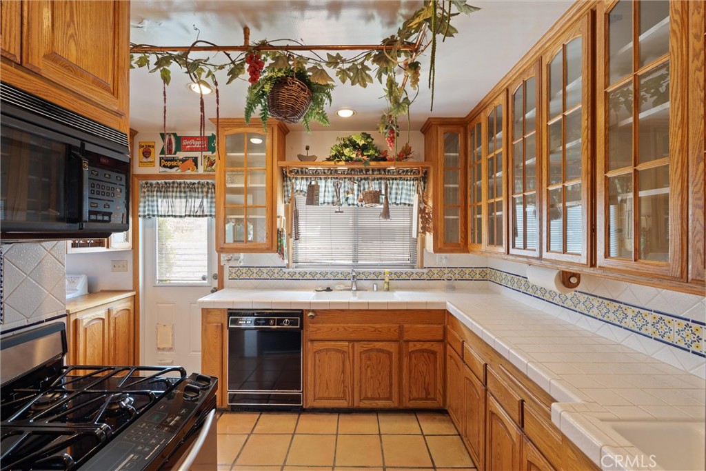 5502 East Pageantry Street Long Beach, CA 90808 - Photo 7 of 43