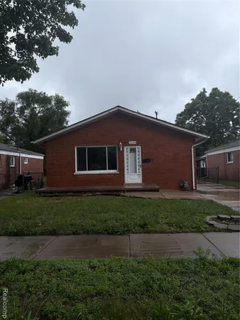 $1,600 | 25699 Pennie Street, Dearborn Heights, MI 48125