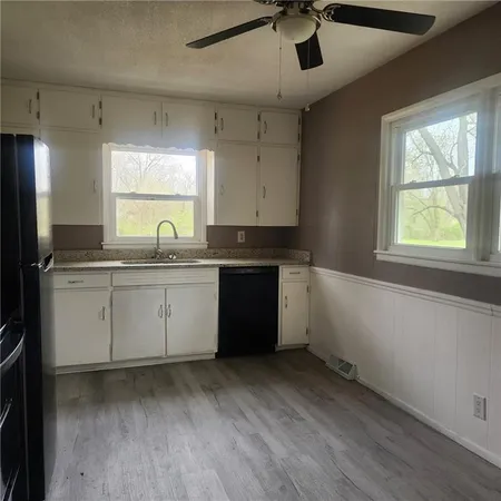 $149,500 | 2524 South Race Avenue, Independence, MO 64052