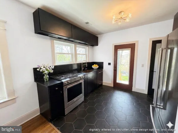 $750,000 | 6906 Sycamore Avenue, Takoma Park, MD 20912