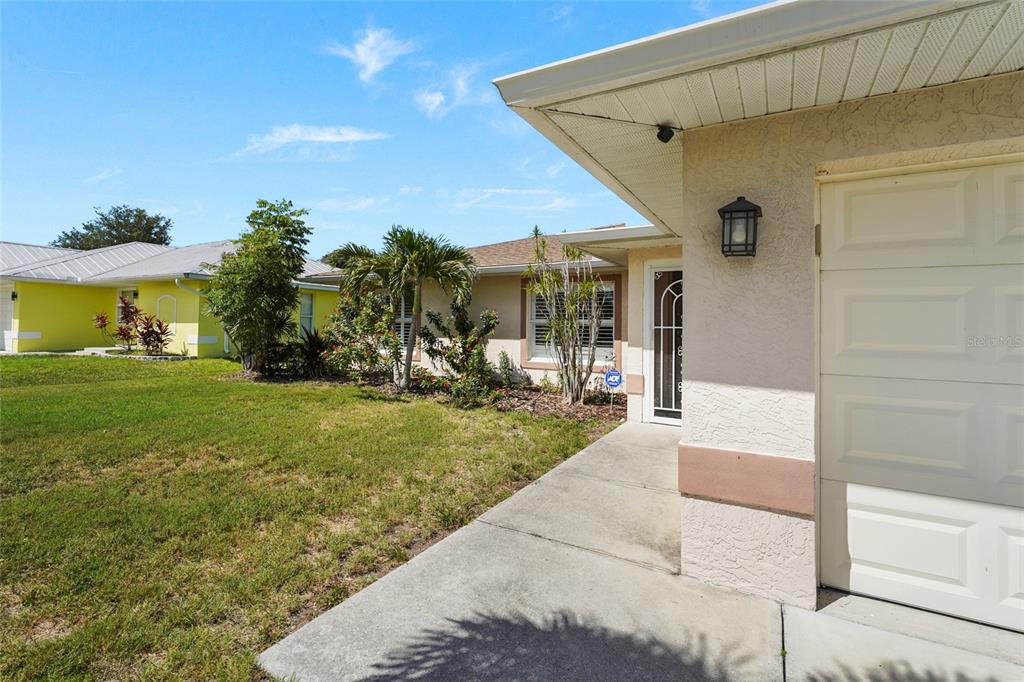 2240 Gentian Road Venice, FL 34293 - Photo 17 of 51