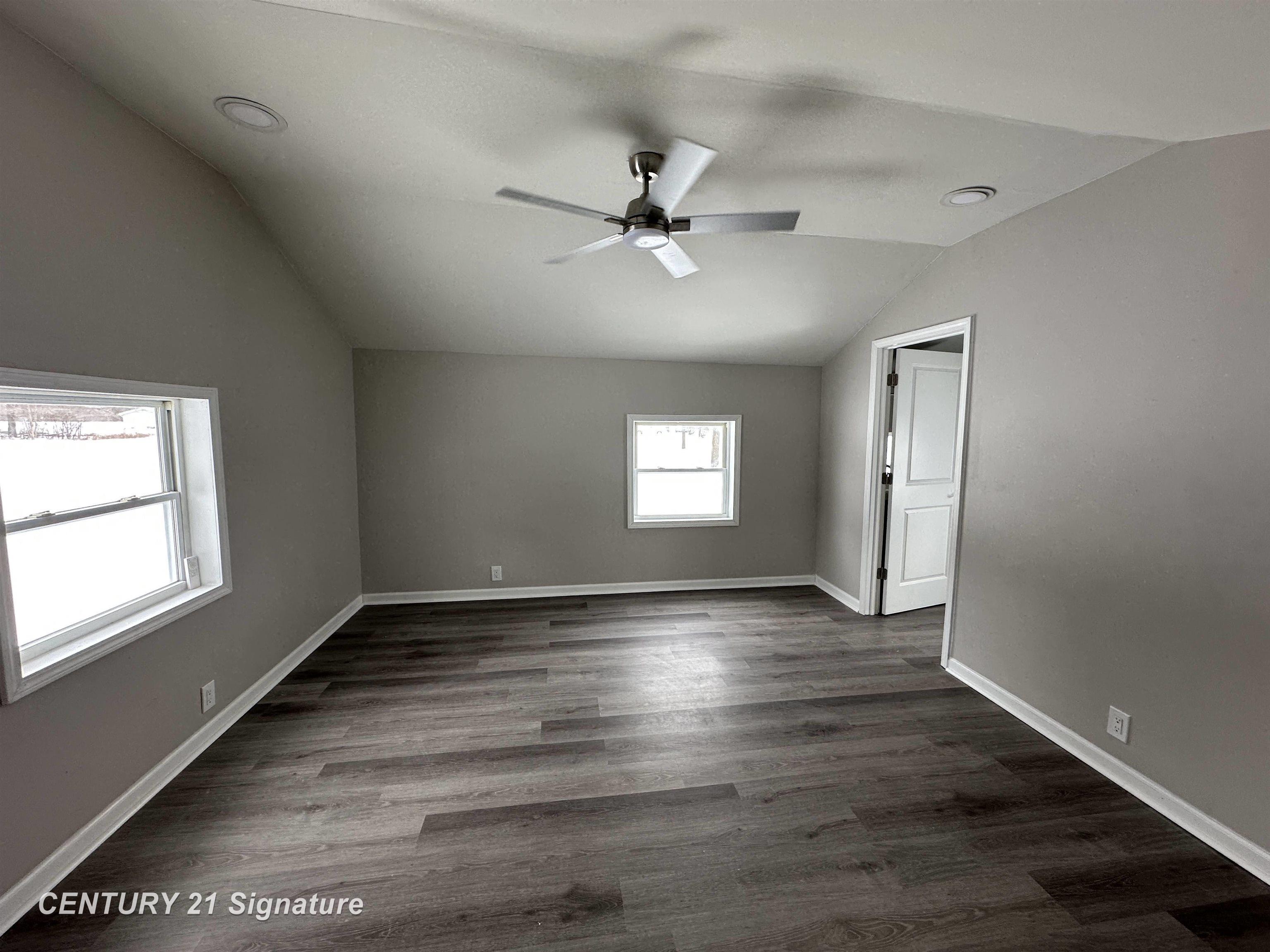 8040 Beecher Road Flushing, MI 48433 - Photo 10 of 22