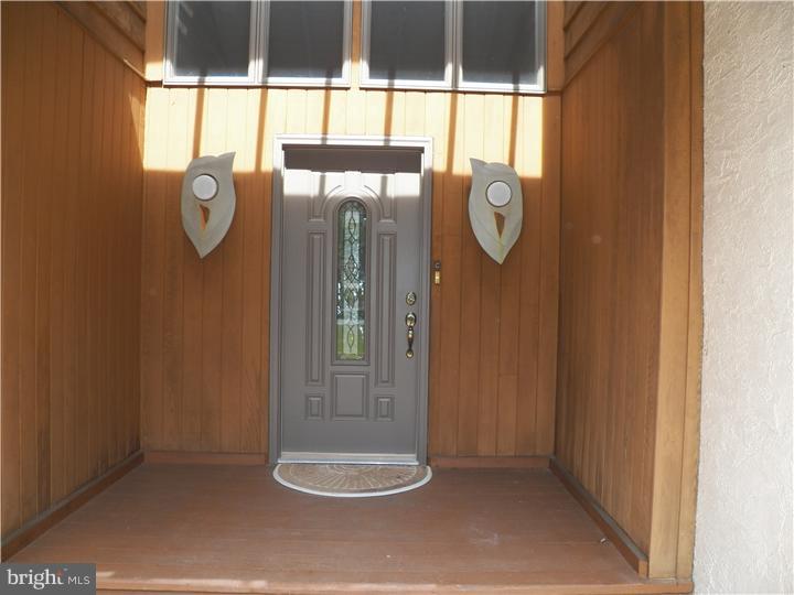 219 Plush Mill Road Wallingford, PA 19086 - Photo 3 of 25