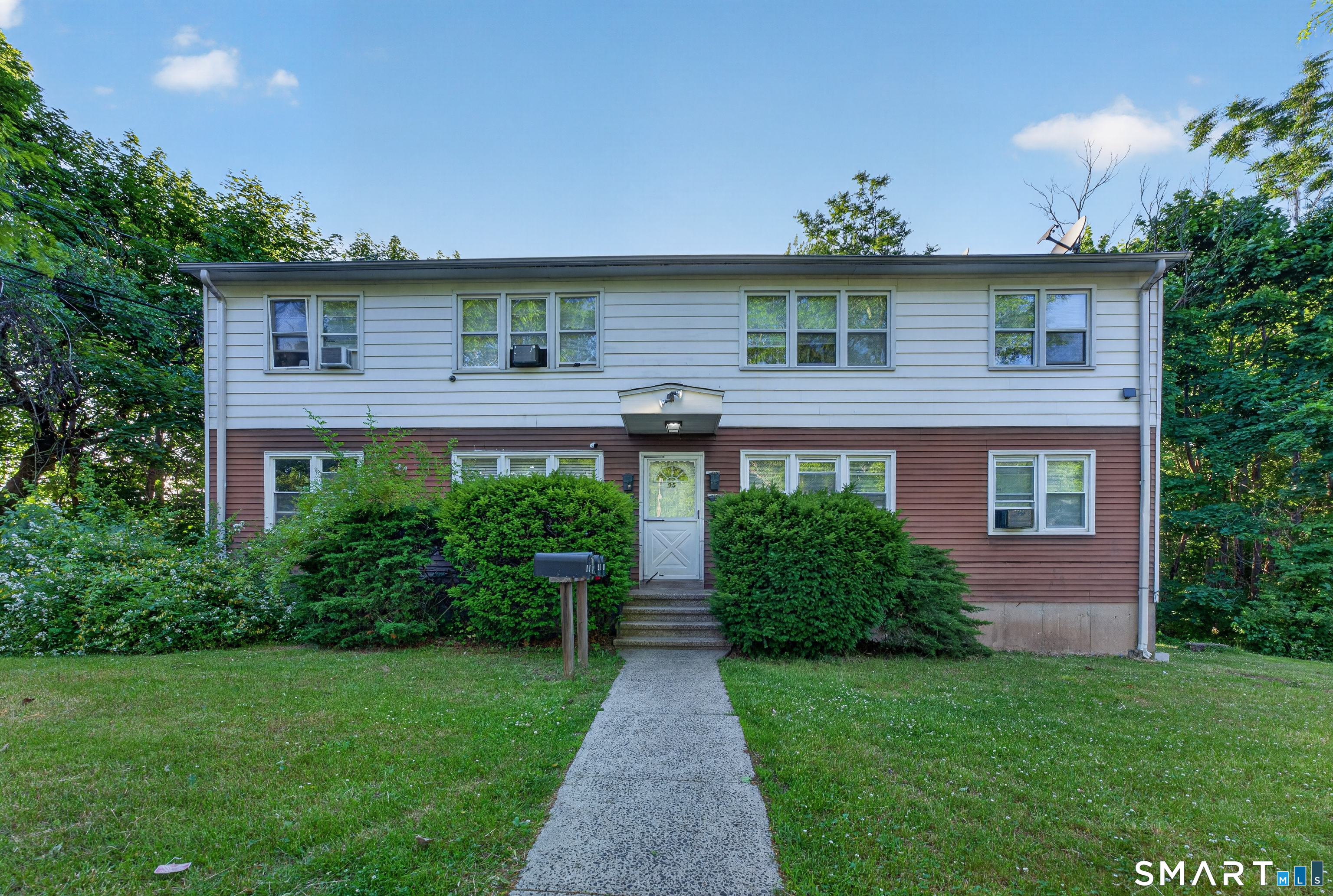 95 Oak Ridge Drive, Unit 47 New Haven, CT 06513 - Photo 2 of 10