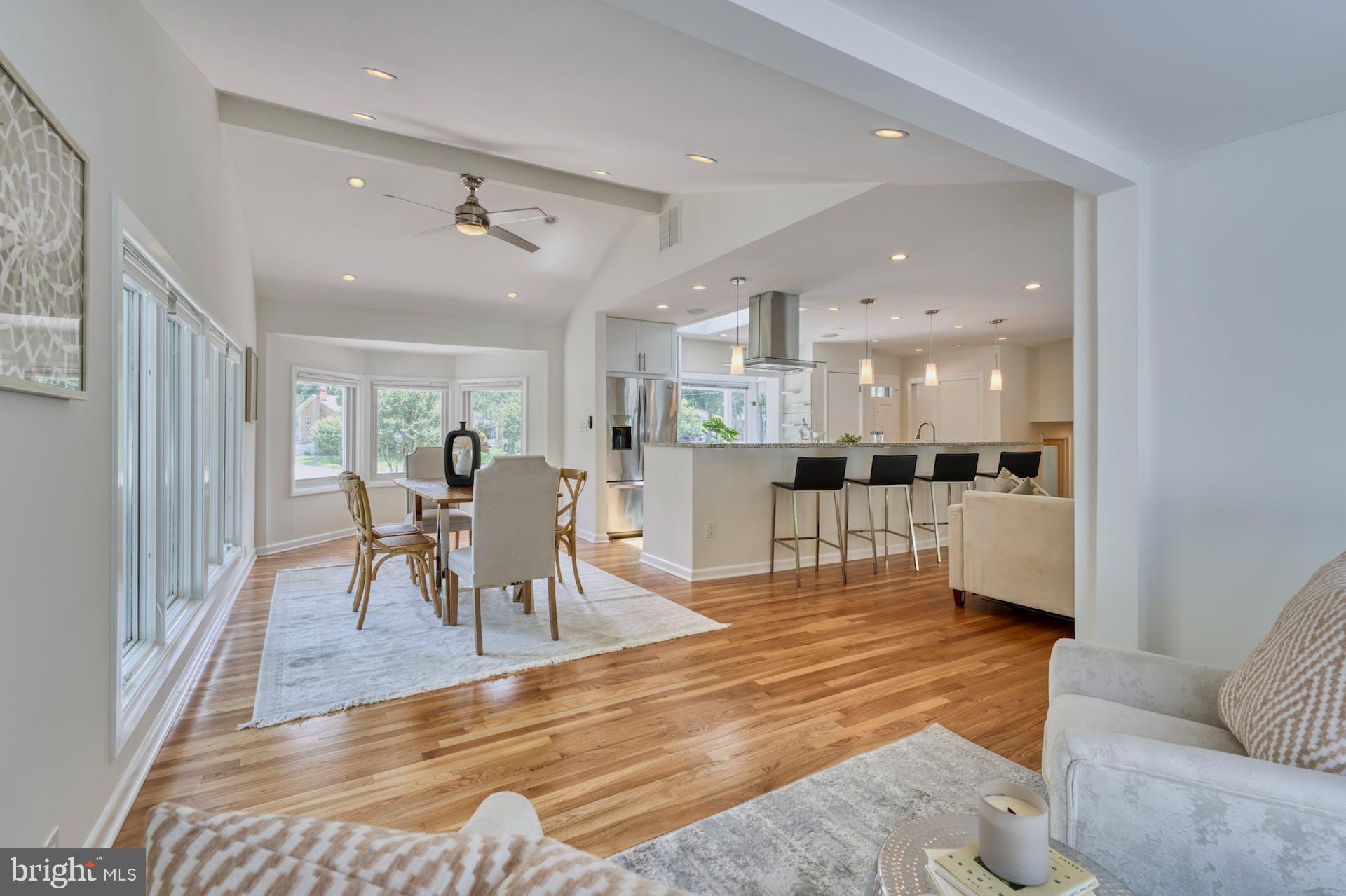 8320 Fort Hunt Road Alexandria, VA 22308 - Photo 18 of 63 The perfect space to entertain