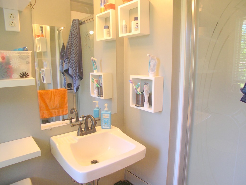 9 Mayflower Road Framingham, MA 01701 - Photo 21 of 30 Gallery Image 21