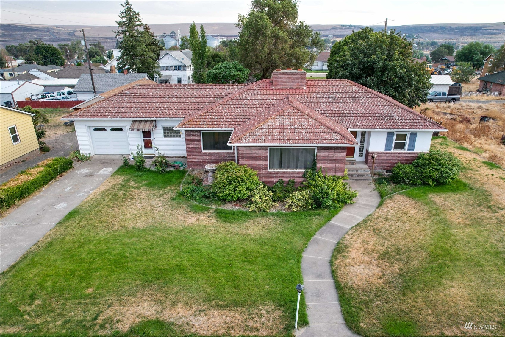 110 East 6th Street Lind, WA 99341 - Photo 1 of 33 Gallery Image 1