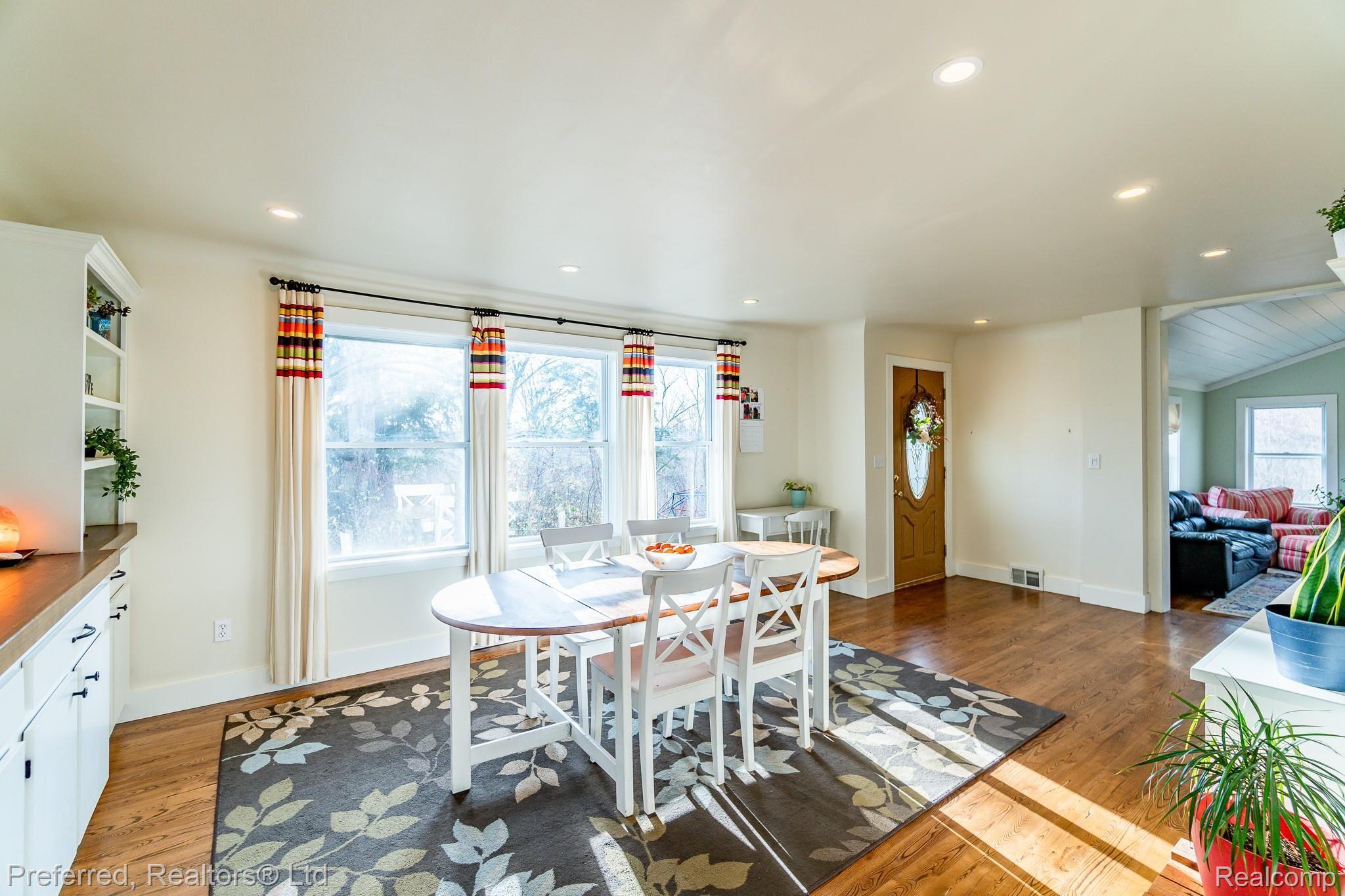 9901 Warren Road Plymouth, MI 48170 - Photo 12 of 39 Warren-16.jpg