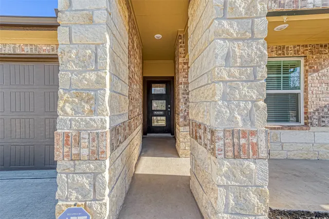 $2,000 | 331 Hbr Frst Lane, Montgomery, TX 77316