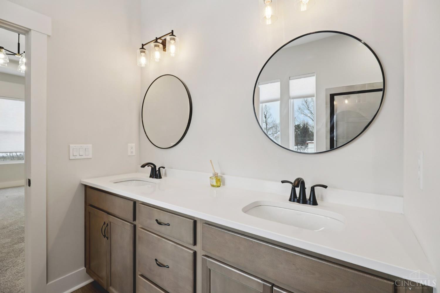 11134 Snider Road Cincinnati, OH 45249 - Photo 20 of 42 Primary Bathroom