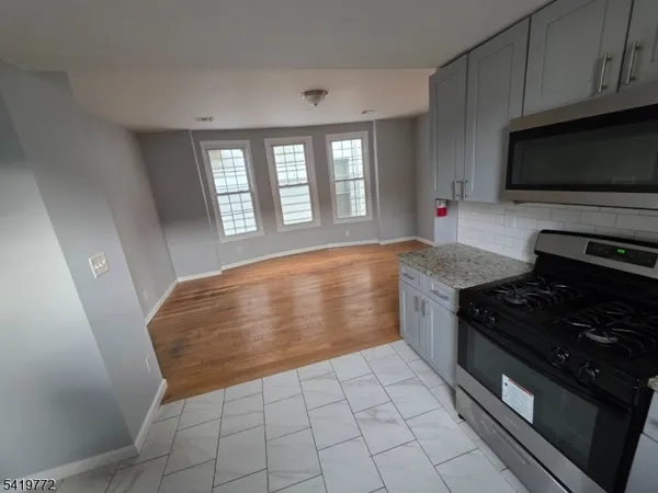 $3,200 | 245 Marshall Street, Unit 2, Elizabeth Port, NJ 07206