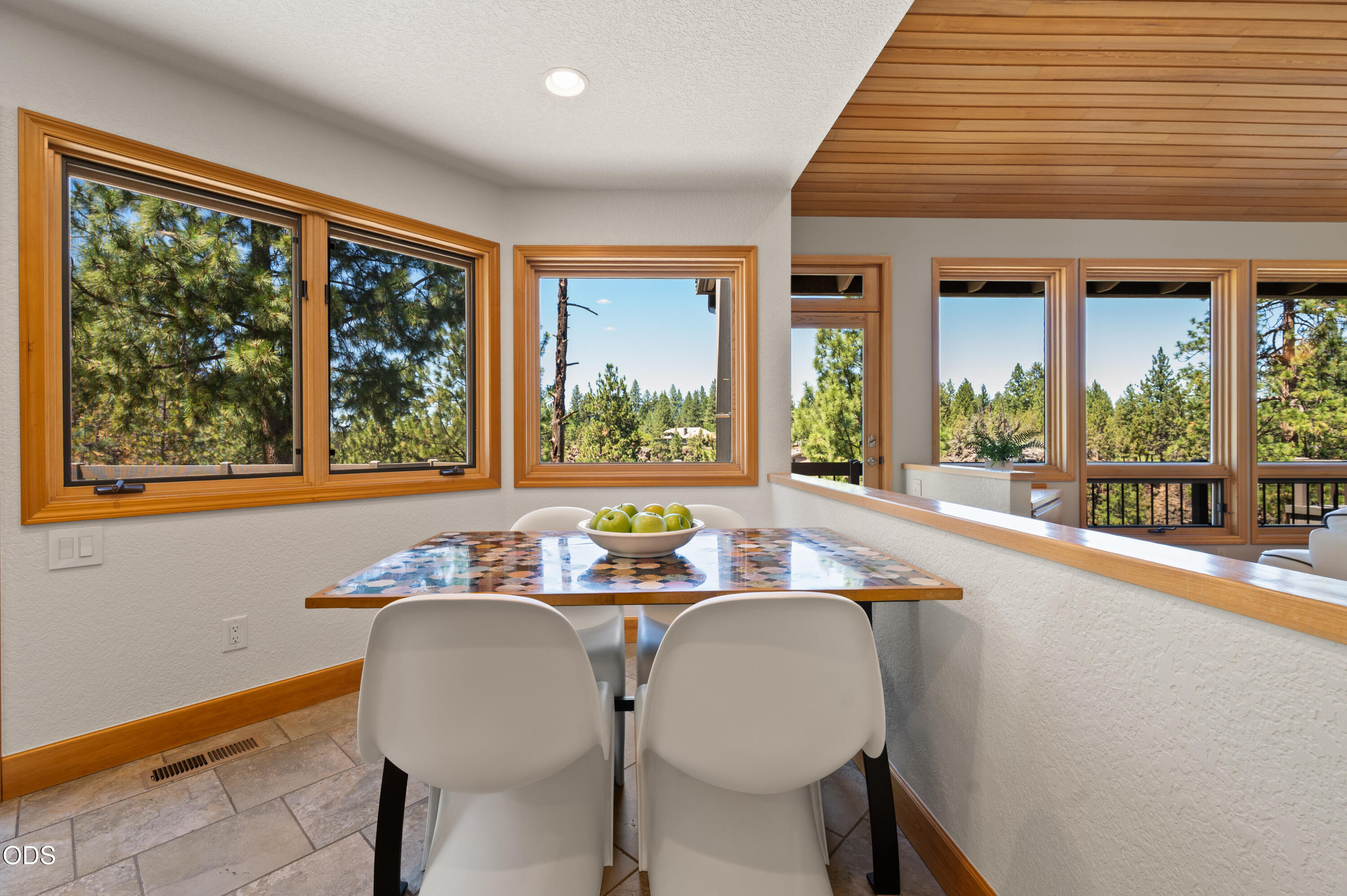 4211 Northwest Lower Village Road Bend, OR 97703 - Photo 25 of 58