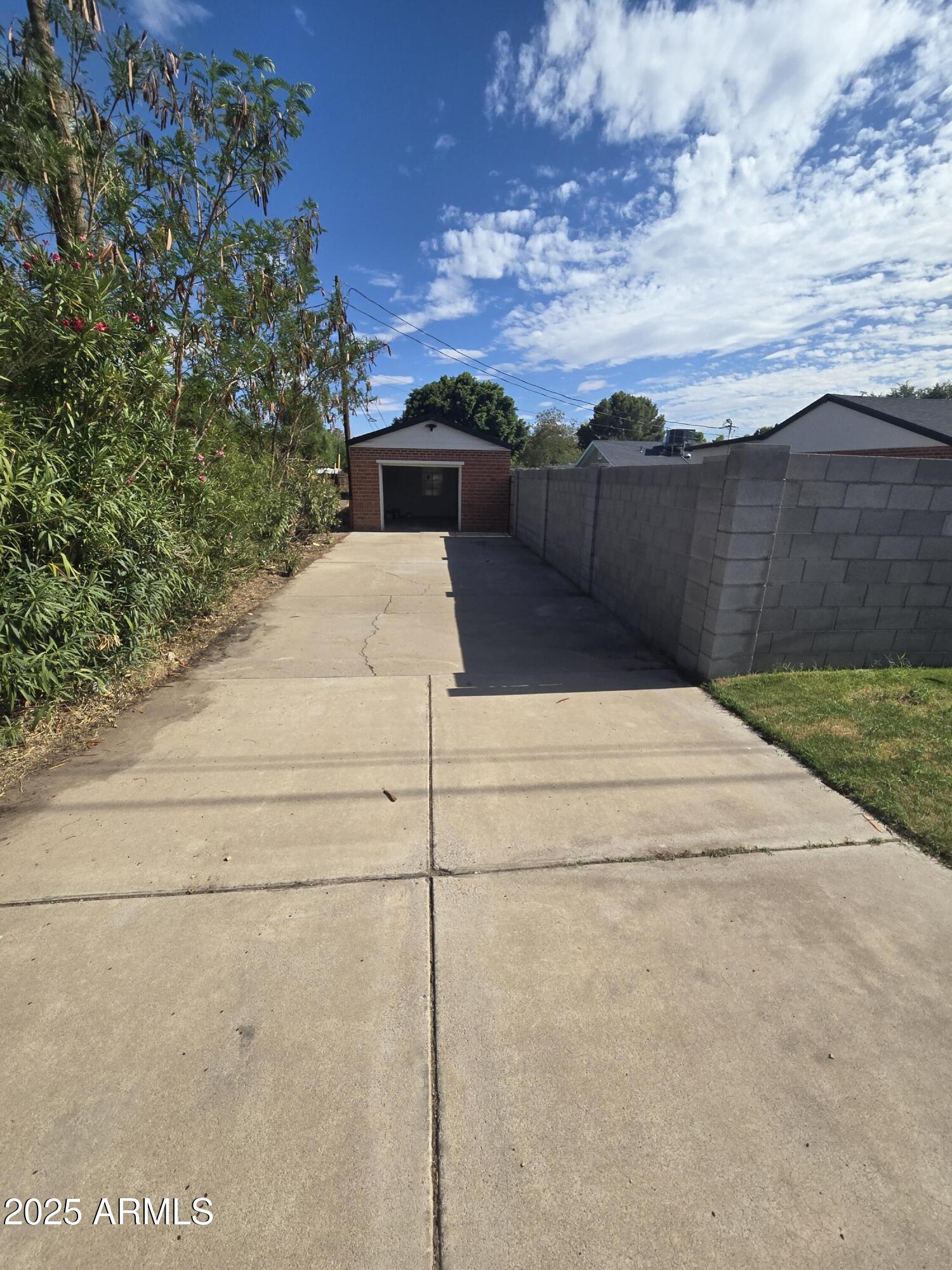 3241 North 27th Place Phoenix, AZ 85016 - Photo 24 of 25 a picture of yard