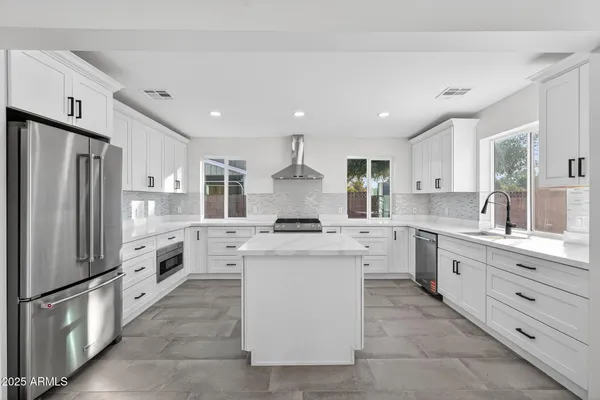 $744,900 | 3241 North 27th Place, Phoenix, AZ 85016