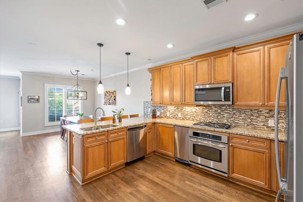 10511 Mission Road, Unit 203A Leawood, KS 66206 - Photo 7 of 25