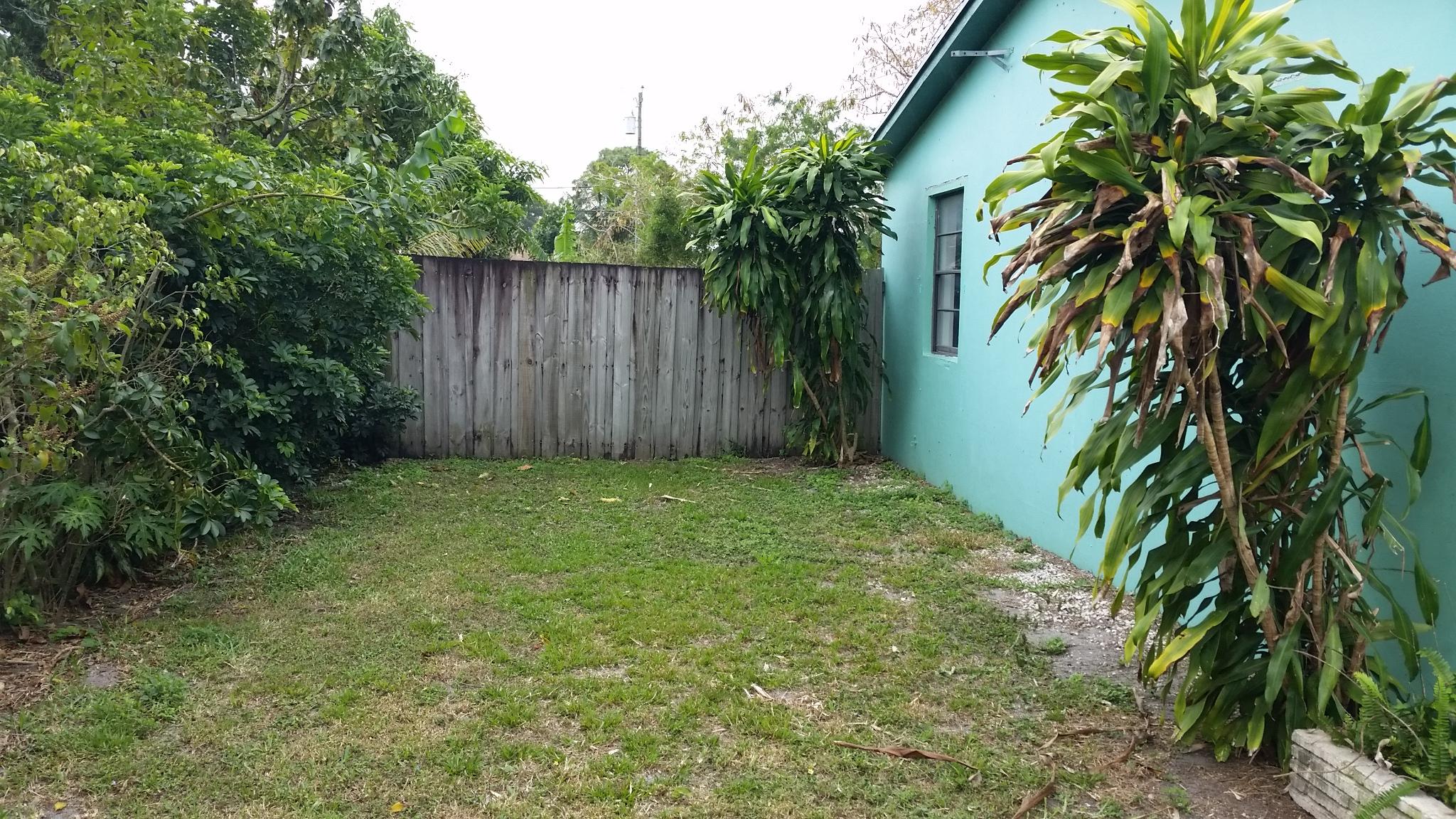 4070 Ruth Road Lake Worth, FL 33461 - Photo 2 of 15 20150307_121417.jpg