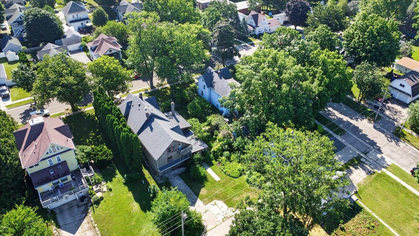 212 South 5th Street Mount Horeb, WI 53572 - Photo 8 of 61
