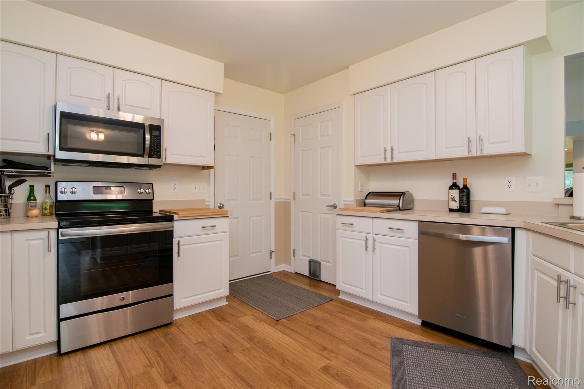 11790 Hall Road Whitmore Lake, MI 48189 - Photo 4 of 23 024_25.jpg