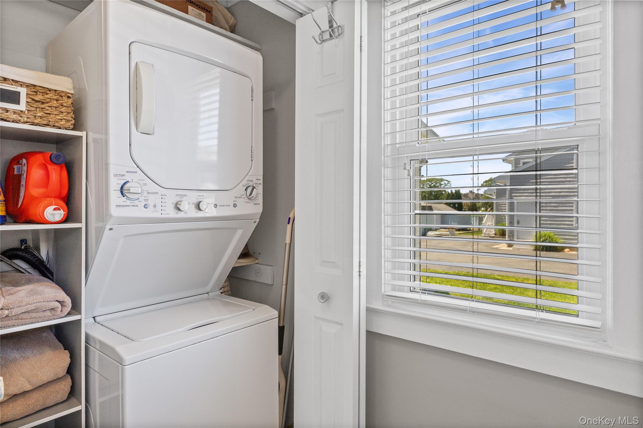 83 Beach Road Riverhead, NY 11901 - Photo 19 of 23