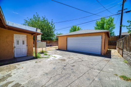1025 West Langley Avenue Ridgecrest, CA 93555 - Photo 18 of 26 Gallery Image 18