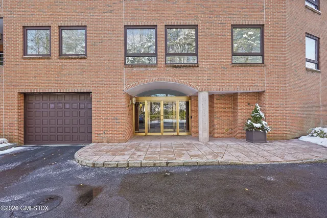 $2,495,000 | 1 Milbank Avenue, Unit 1A, Greenwich, CT 06830